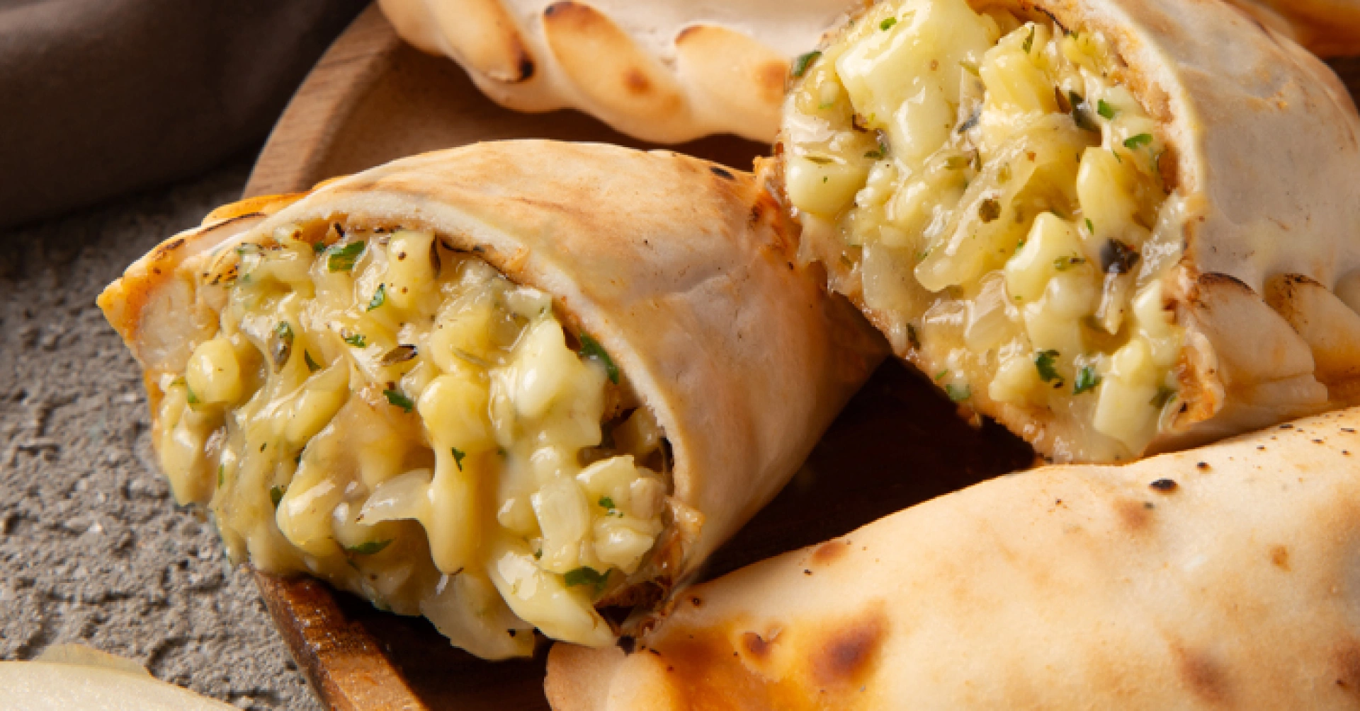 Empanadas de cebolla y queso x36