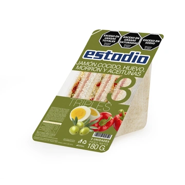 Triples de jamón cocido, huevo, morrón y aceituna